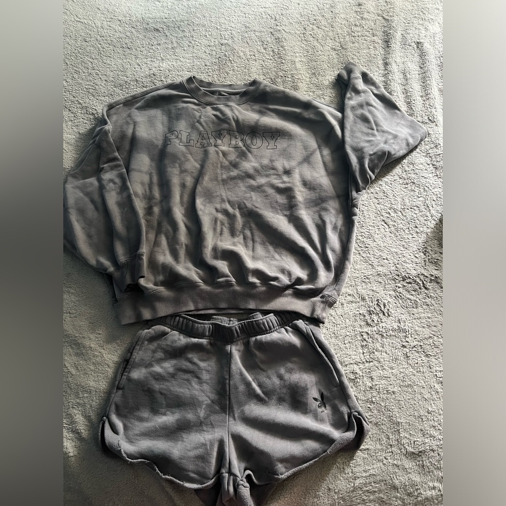 PAC Sun Playboy set, sweatshirt and shorts, size small